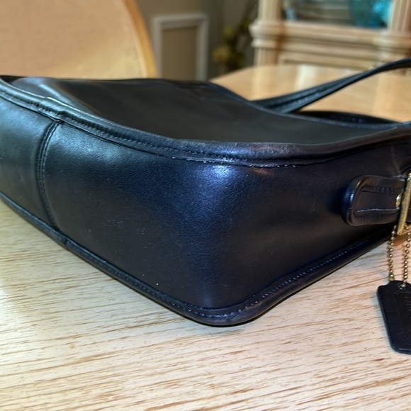 Vintage COACH Legacy Bag Number 9168 - Picture 6 of 15
